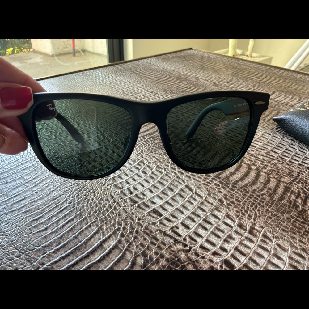 Ray-Ban Wayfarer - Picture 5 of 7